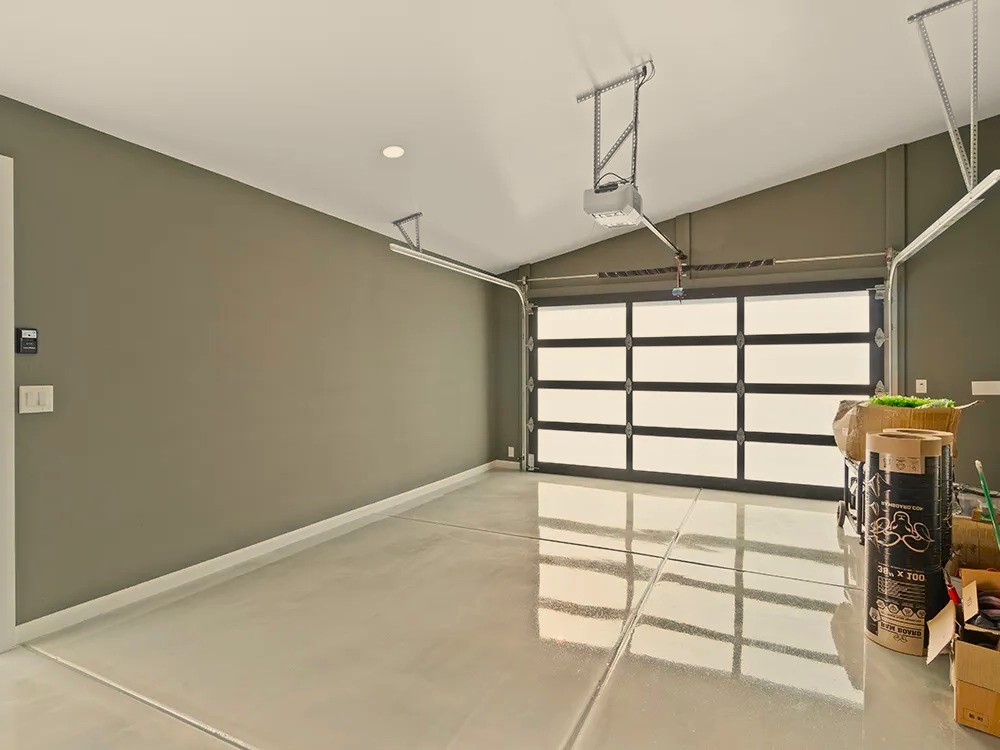 Крупная плитка для гаража Крупная плитка для гаража