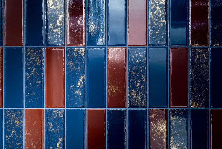 Настенная плитка Tubadzin Blue Stone bar burgundy 23.7x7.8 см