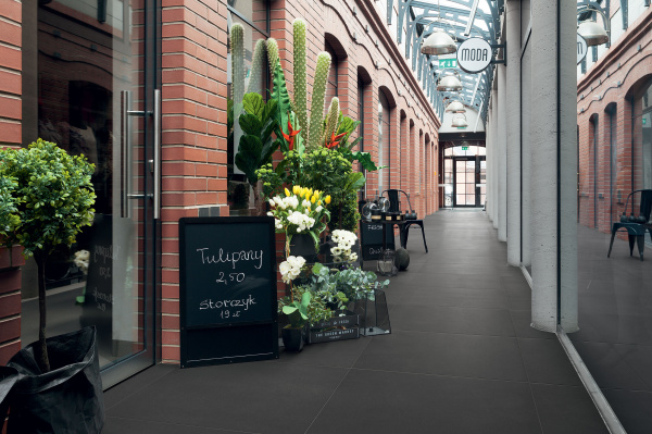 Напольная плитка (керамогранит) Tubadzin Industrio  Anthrazite  59.8x59.8 см